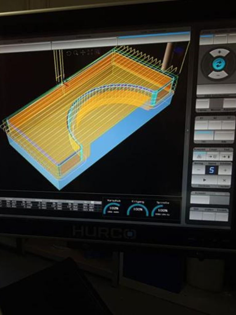 CNC fräsen drehen bohren fertigen